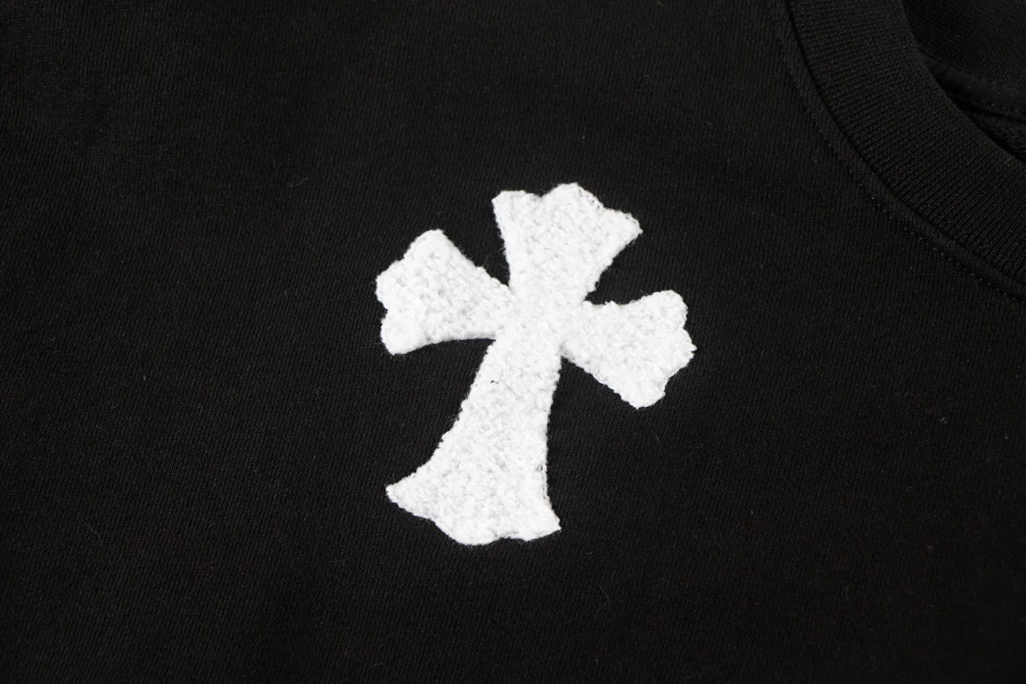 P250 Chrome Hearts Chrome Hearts Embroidered Towel Embroidered Sweater Round Neck Sweater Size: SMLXL Color: Black